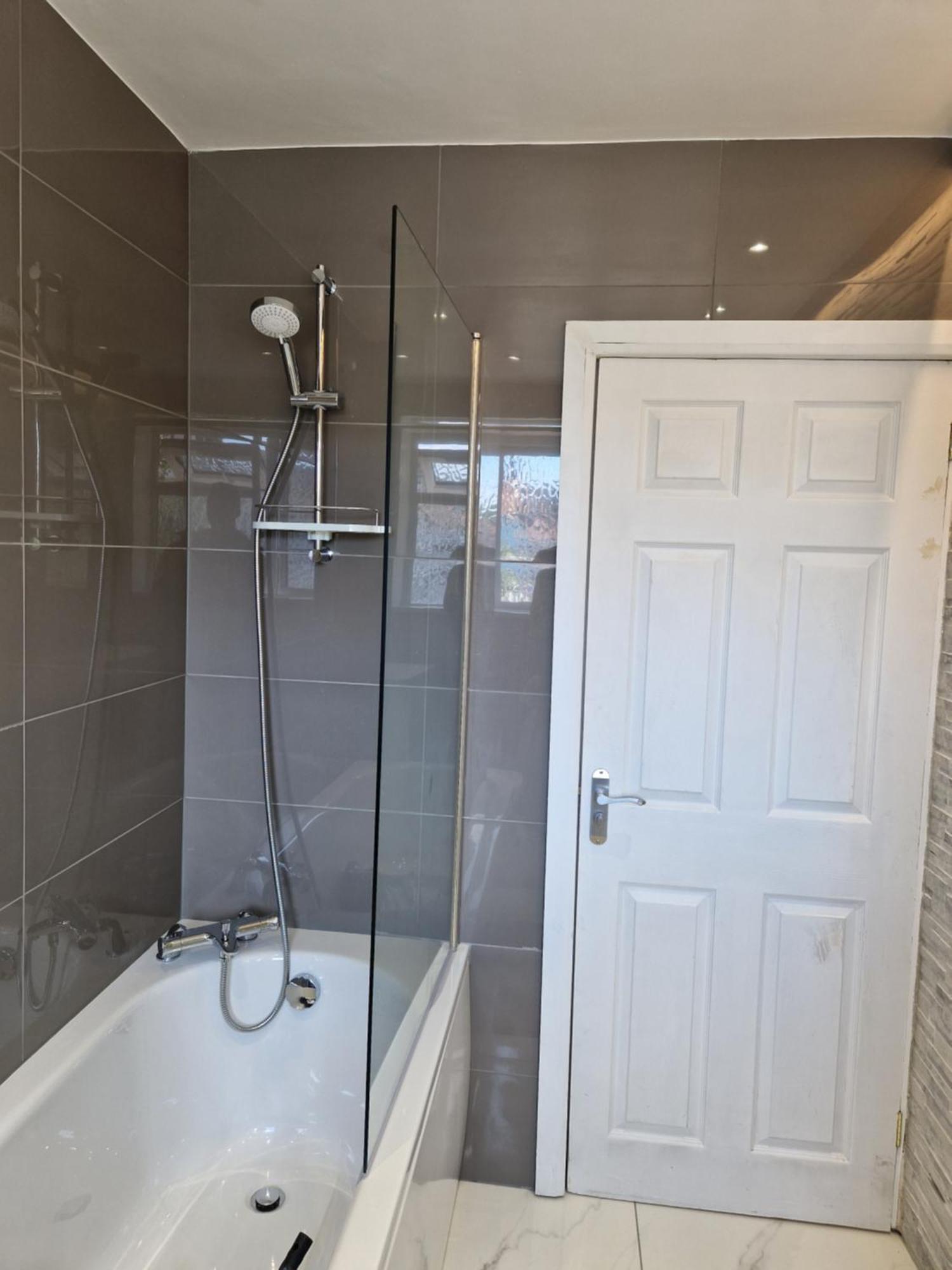 Stylish 2 Bed Home- Short Walk To Tottenham Stadium/Stations Лондон Екстер'єр фото